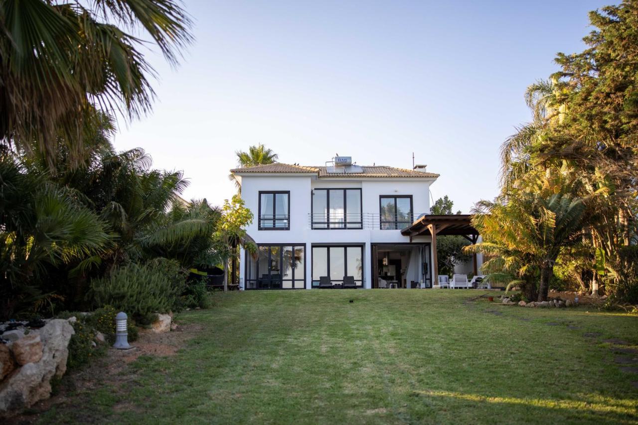 Balinese Villa Ayia Napa Exterior photo