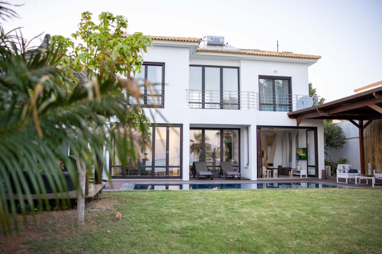 Balinese Villa Ayia Napa Exterior photo