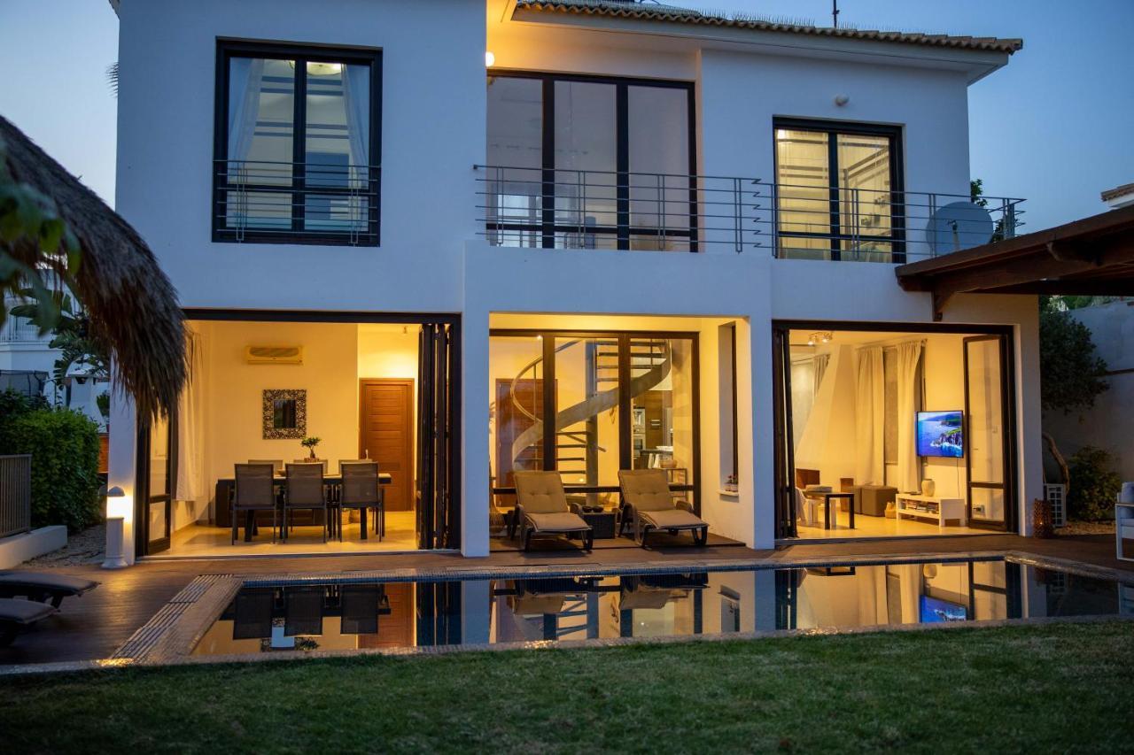 Balinese Villa Ayia Napa Exterior photo