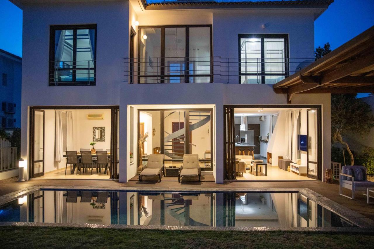 Balinese Villa Ayia Napa Exterior photo